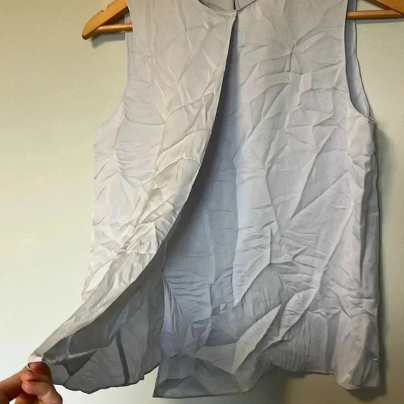 Theory light baby  blue 100% silk sleeveless blouse top - Picture 3 of 5